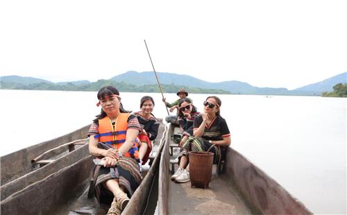 Tour Khám phá thủ phủ BMT - Hồ Lak 
